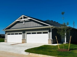 Building Photo - 2704 Belmont Rd