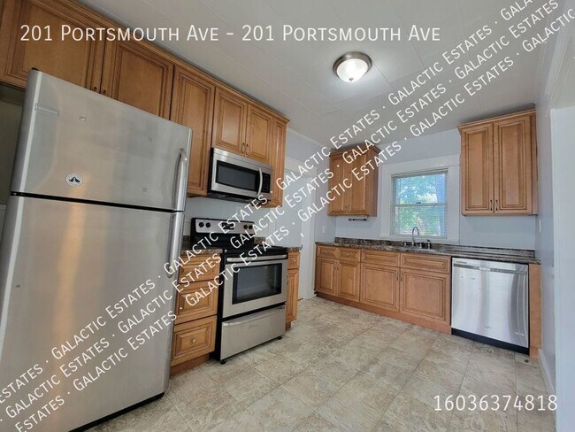 Foto del edificio - East side 2 bedroom tucked away and super ...