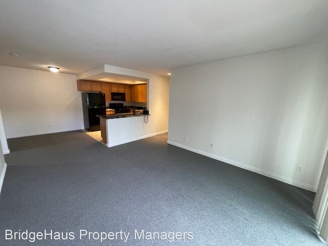 Building Photo - 2 br, 1 bath House - 6058 Rancho Mission R...
