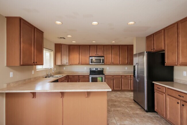 Building Photo - 3130 E Cowboy Cove Trail