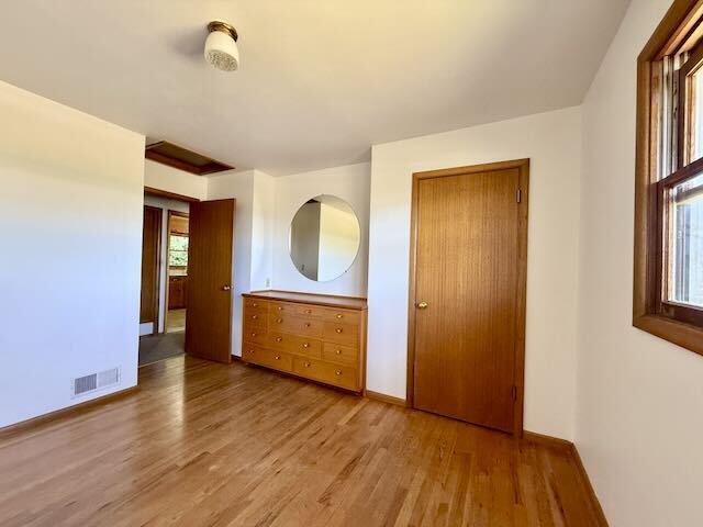 Building Photo - 800 E Scenic Dr