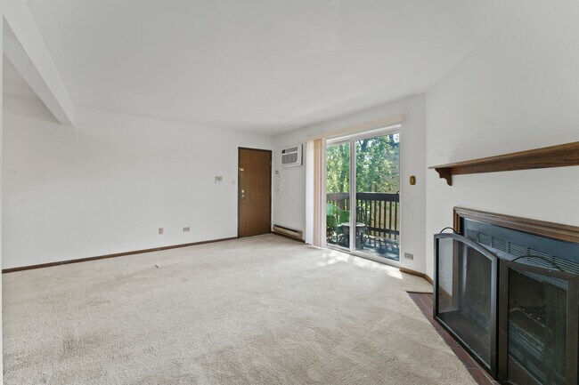 Building Photo - 528 Spruce Dr