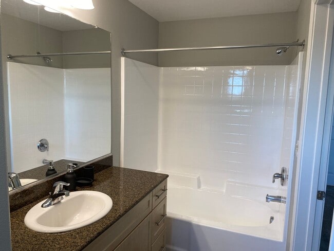 Interior Photo - Stadium House Apartments