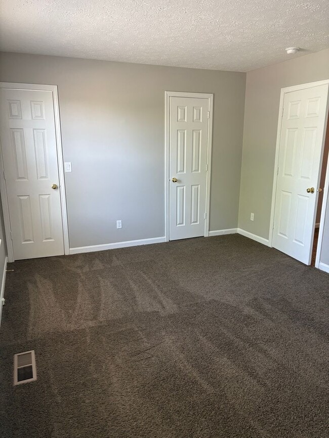 Foto del edificio - Charming 3-Bedroom Home in Fountain Square – Prime Location Near I-65!