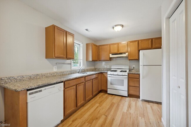 Foto del edificio - 3 br, 1 bath House - 1722 PAGE ST Unit 2