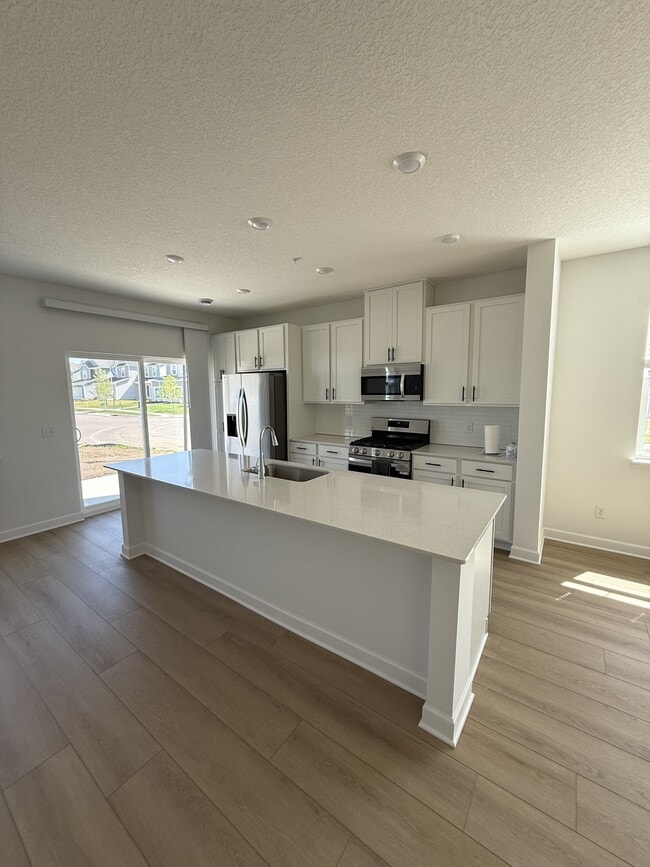 Building Photo - 1071 Anmeadle Row