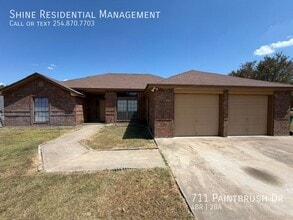 Building Photo - 711 Paintbrush Dr