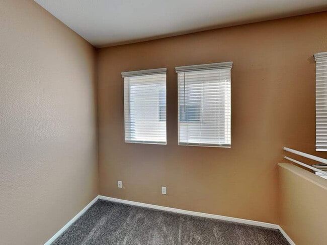 Building Photo - 1213 Hope Ranch Ln