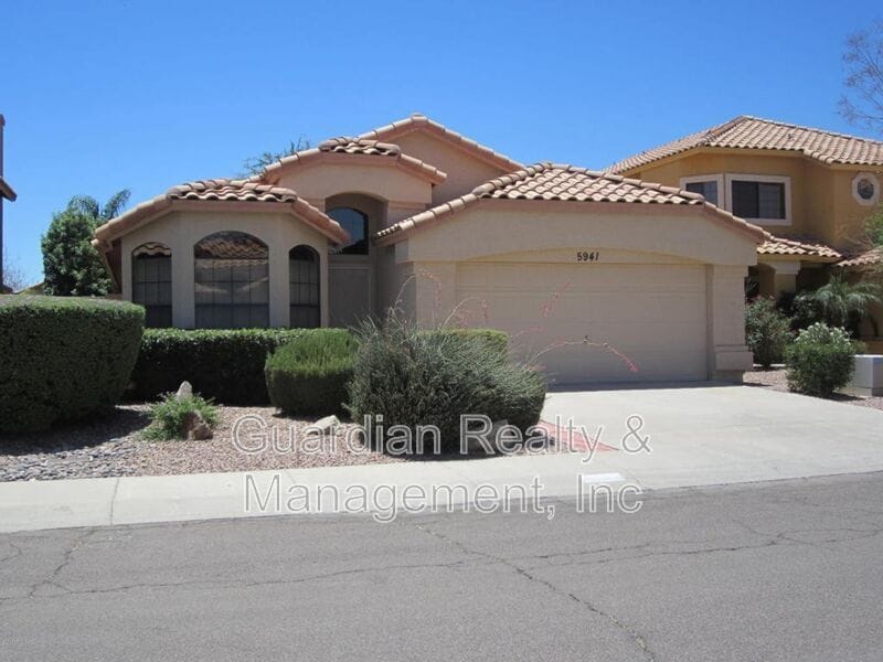 Primary Photo - 5941 E Kelton Ln