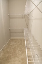 Building Photo - Crowne at 501