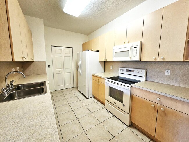 Foto del edificio - 3569 Forest Hill Blvd