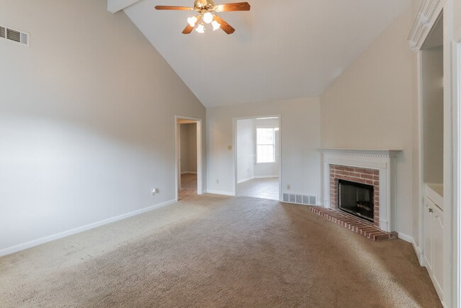 Building Photo - 3102 Valley Green Ln