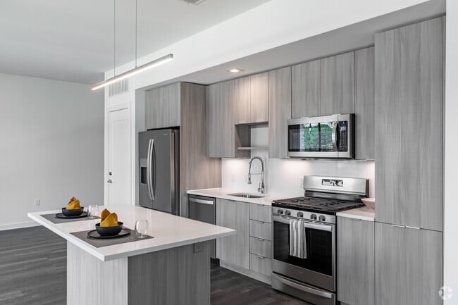 1HAB, 1,5BA - 980SF (Lux 1045) - The Deco at 5211