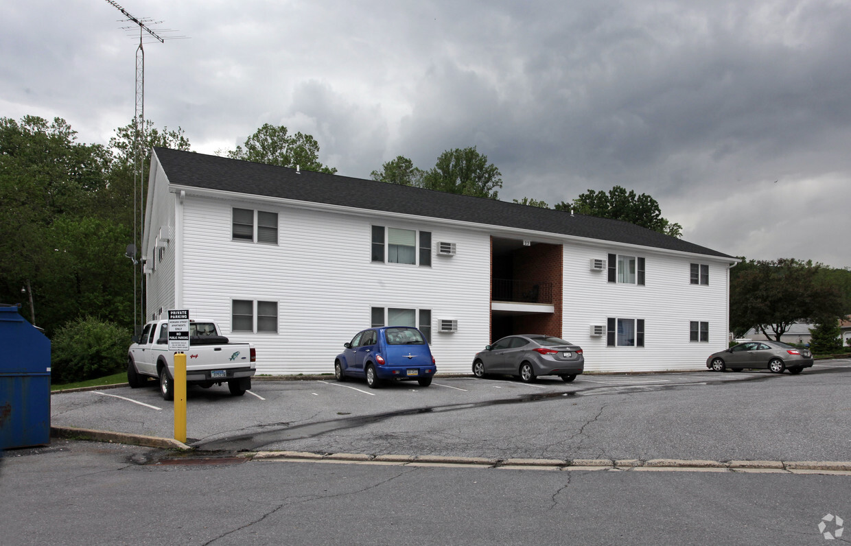 Primary Photo - Howard Street Apartments