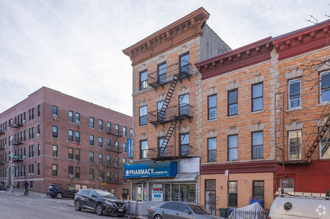 Building Photo - 181 Macdougal St