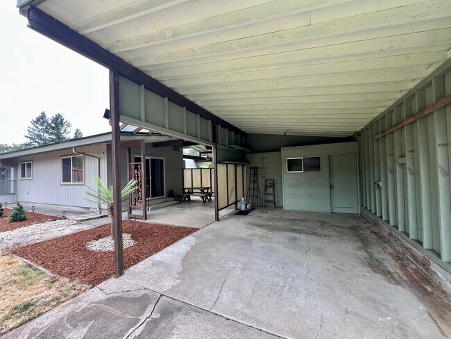 Foto del edificio - Updated 3BD Rambler w/ Exterior Amenities