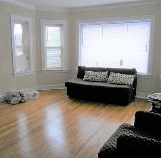 Primary Photo - 7352 S Langley Ave