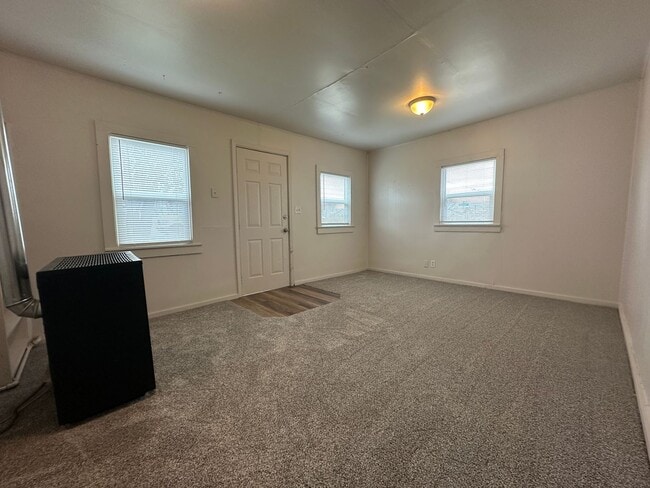 Foto del edificio - 2bed, 1bath 1,000sq.ft. home in Caldwell