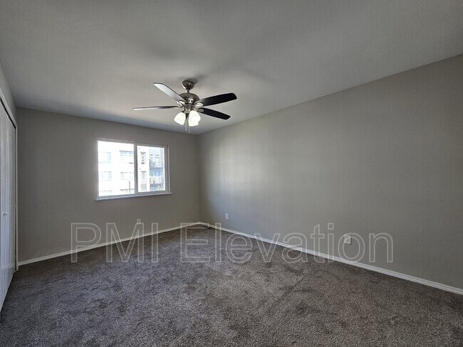 Foto del edificio - 13490 E 13th Pl