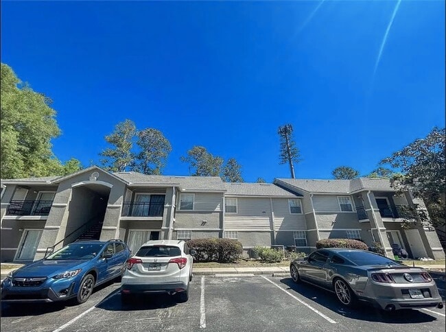 Building Photo - 3705 SW 27th St