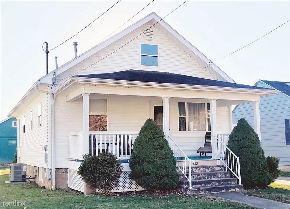 2 br, 1 bath House 810 34th St House Rental in Vienna, WV