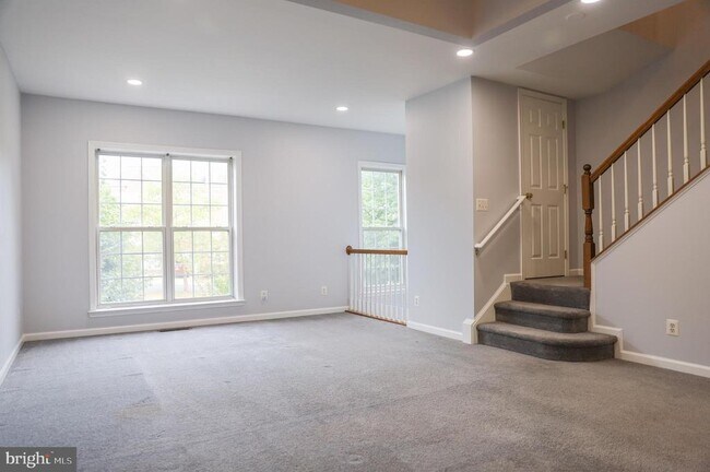Building Photo - 6324 Locust Tree Ln
