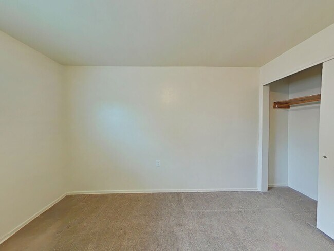 Foto del edificio - 2 Bedroom Apartment ~ Near 9th Street ~ Ca...