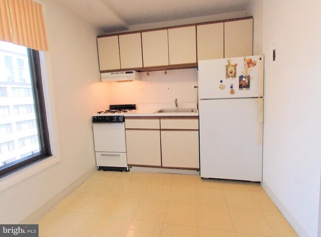 Foto del edificio - 1440 N Street NW Unit 1011