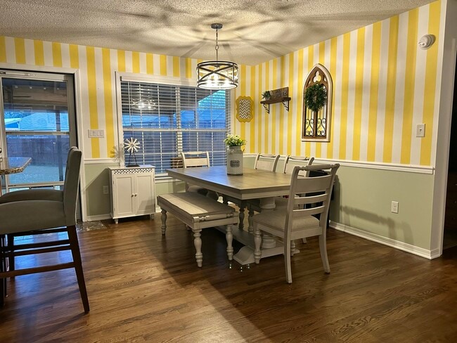 Building Photo - 292 Grandview Ave