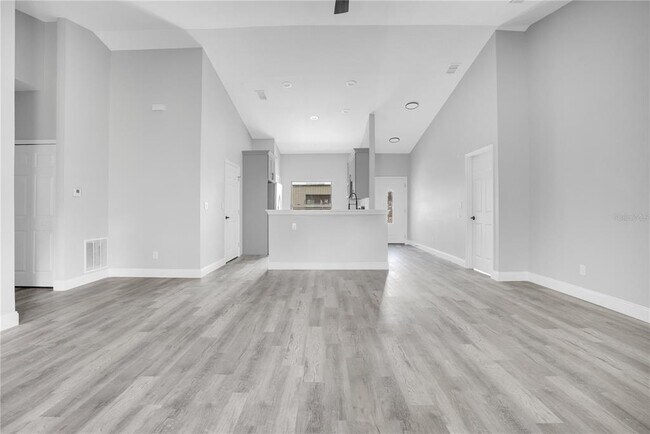 Building Photo - 1320 Graham Ave