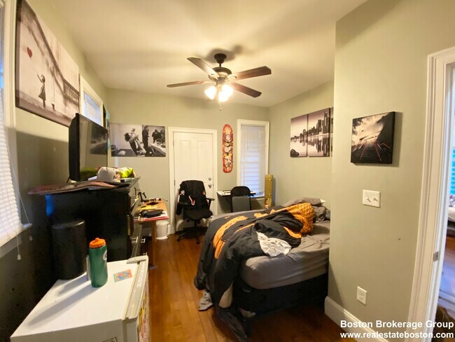 Foto del edificio - 178 Hillside St