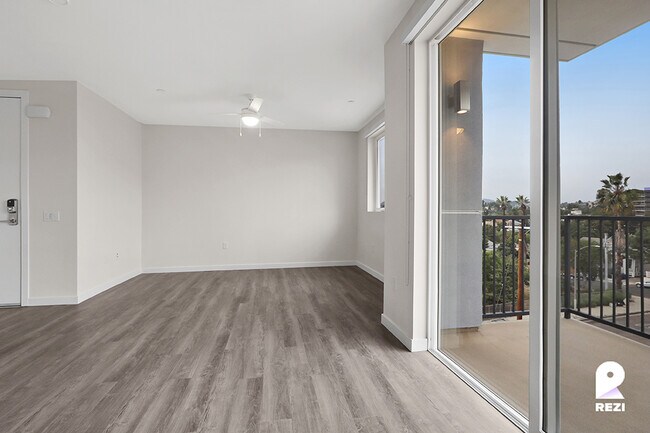 Foto del edificio - 1363 Colton St