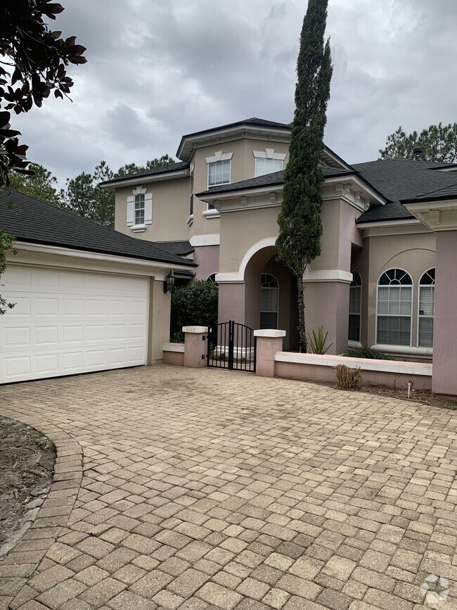 Building Photo - 1384 Eagle Crossing Dr