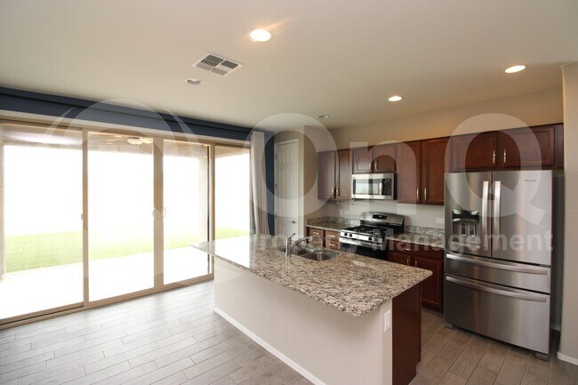 Foto del edificio - 12000 Ryscott Cir