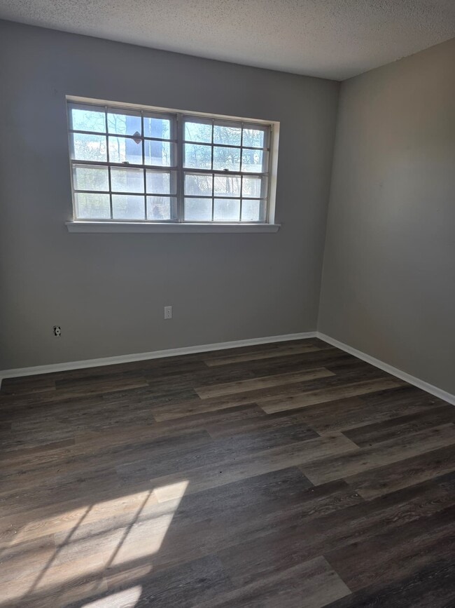 Foto del edificio - 13101 Dedeaux Rd