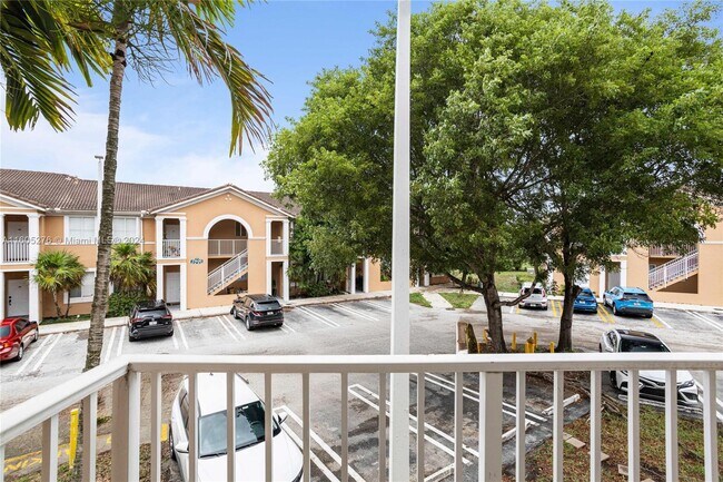 Foto del edificio - 17640 NW 73rd Ave