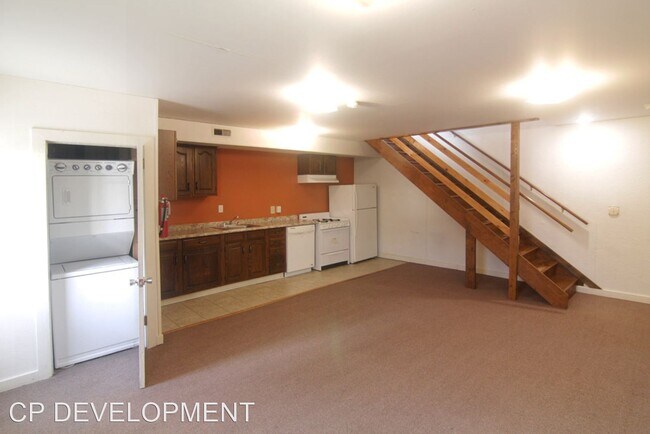 Building Photo - 1 br, 1 bath House - 236 Union Street
