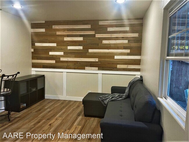 Foto del edificio - 4 br, 2 bath House - 396 Sierra Way