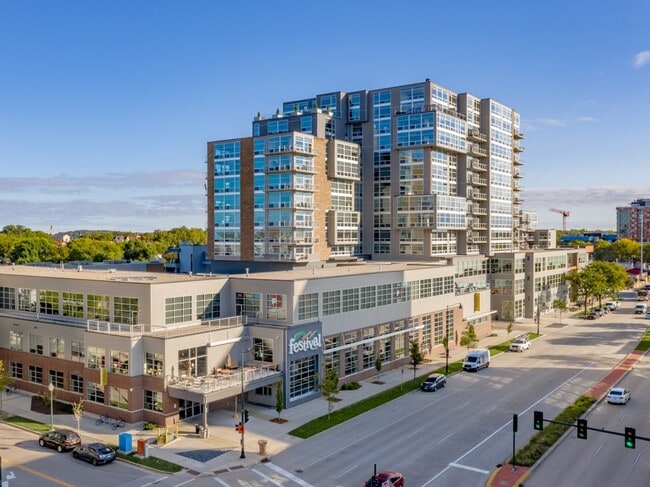 Building Photo - Galaxie High Rise Apartments