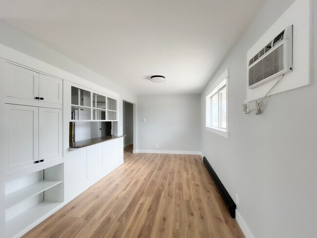 Foto del edificio - Apply by TODAY and get $1,000 off Move In!