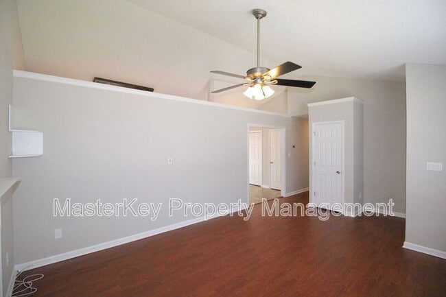 Building Photo - 305 Noonday Ct