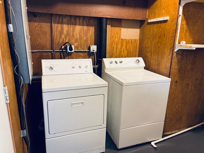 Foto del edificio - 6927 Hamilton St