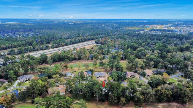 Building Photo - 17 Winged Foot Dr