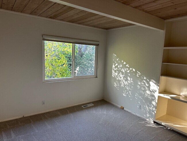 Foto del edificio - 121 Escanyo Way