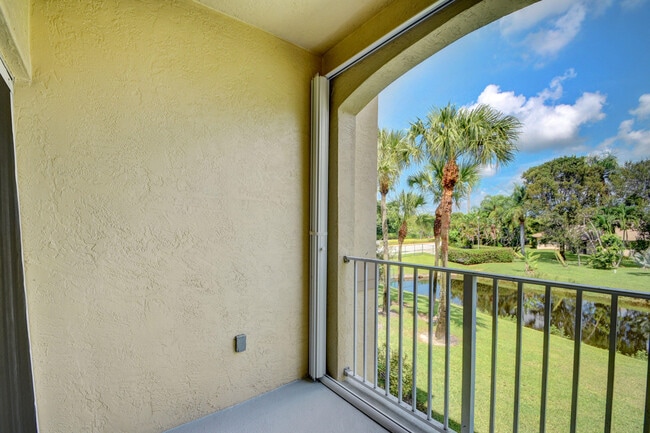 Foto del edificio - 2020 Greenview Shores Blvd