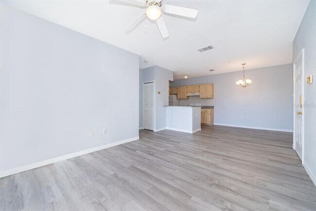 Foto del edificio - 8900 Legacy Ct