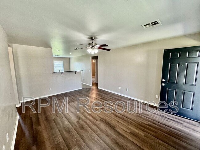 Foto del edificio - 4713 Hunter Blvd
