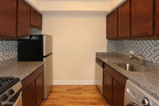 Building Photo - Studio, 1 bath Condo - City Flats Chicago ...