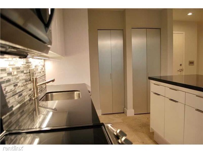 Foto del edificio - 1545 Jefferson Ave