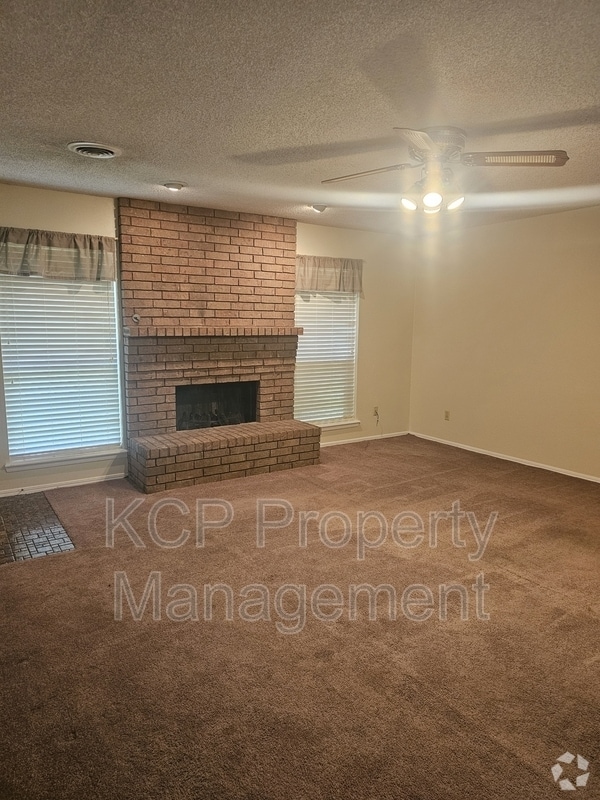 Building Photo - 9416 Bryn Mawr Cir